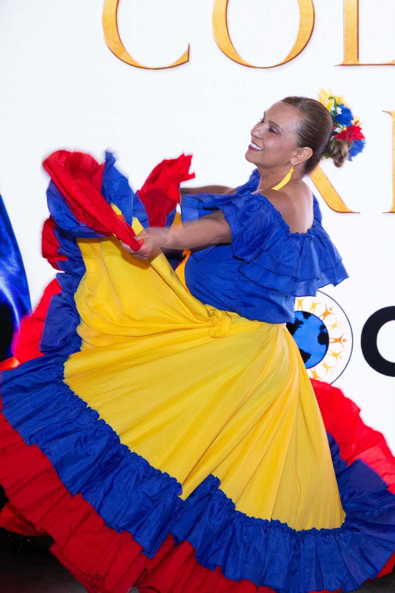 Orlando Life_Colombia Rises_Dancers(2)